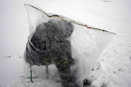 Для зимней рыбалки выбираем палатку